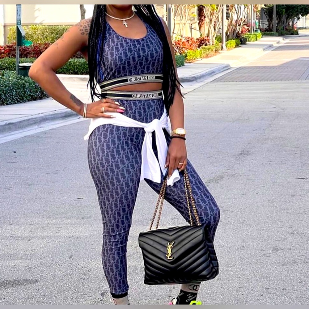 SIZE….SMALL…..brand new